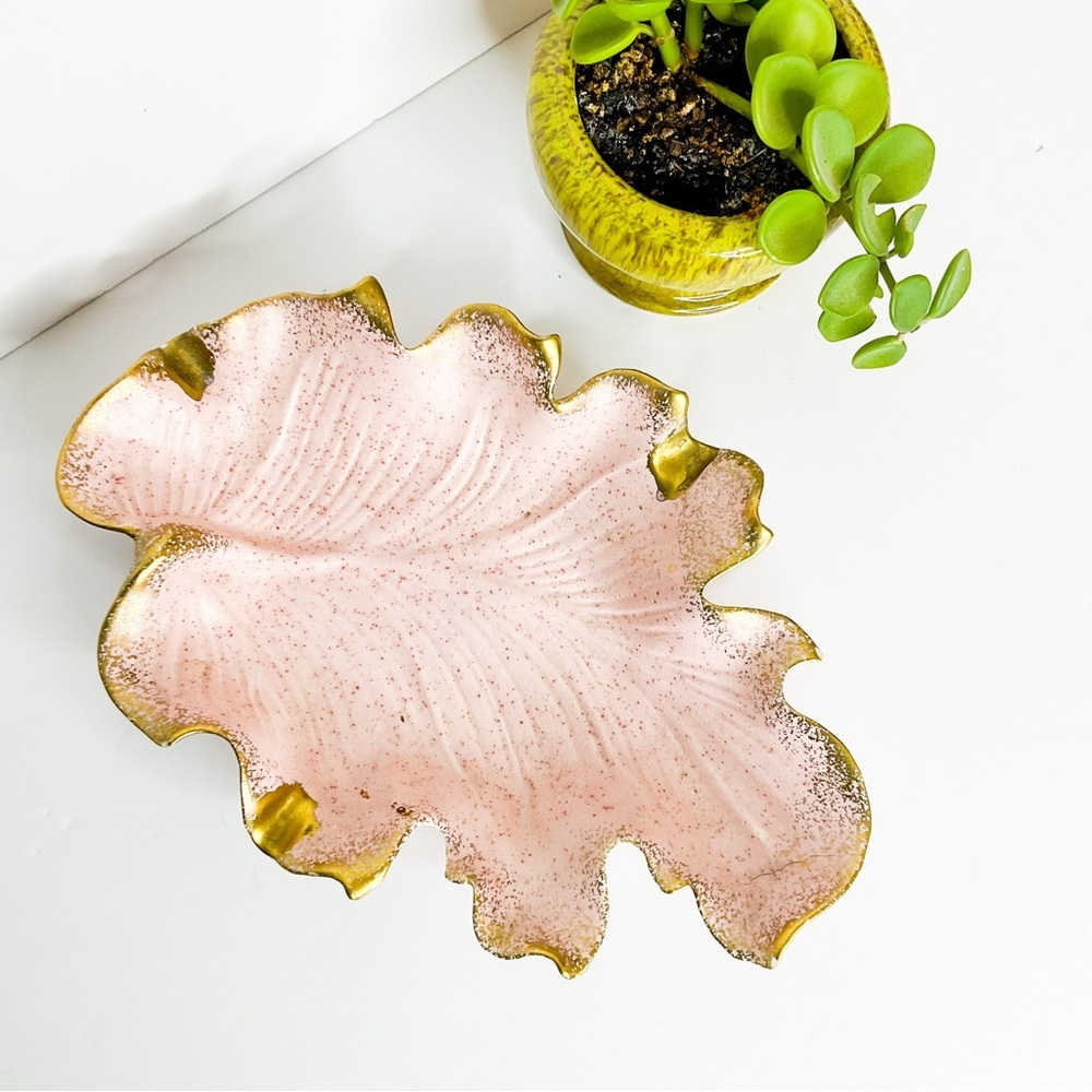 Mid-Century Modern Vintage Pink California Pottery Leaf Dish